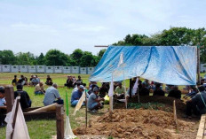 Keluhkan Kondisi TPU Sangatta Indah yang Minim Fasilitas, Warga Berduka Tanpa Tenda dan Air Bersih