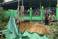 Masjid Terancam Ambruk akibat Longsor, DPRD Paser Desak Pemkab Turun Tangan