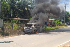 Xenia Terbakar di Bengalon, Polisi Ungkap Dugaan Ledakan dari Dalam Mobil