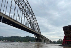 Jembatan Mahulu Kembali Terang, 500 Meter Kabel dan Lampu Diganti
