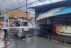 Mobil Pick Up Terbakar di Jalan Sejati, Sopir Alami Luka Bakar