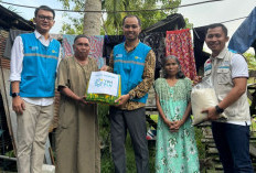 Ramadan Berbagi, YBM PLN Salurkan 20 Paket Sembako untuk Warga Melak Kutai Barat