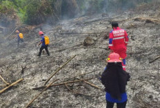 Karhutla di Muara Badak Dipadamkan dengan Water Bombing