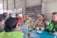 Kakorlantas Polri Ngopi Bareng Ojol di Balikpapan, Sebut Program Ini Bisa jadi Role Model