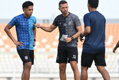Tantangan Pelatih Borneo FC Mauro Jeronimo: Menyatukan 25 Pemain Baru 