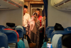 Bupati Berau Minta Maaf Langsung Kepada Jamaah Haji, Penerbangan ke Balikpapan Mengalami Keterlambatan