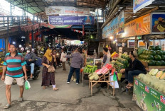 Dolar Tembus Rp 18.000, Ekonom Unmul Ingatkan Efek Berantai ke Daya Beli dan Potensi PHK