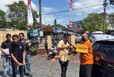 Rekonstruksi Duel Maut Pasar Sepinggan Balikpapan: Aksi Saling Bacok Terungkap 
