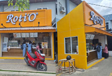 Soroti Kehadiran Tenant Roti O di Area Parkir RSUD Abdul Rivai, Gideon: Kapasitas Parkir jadi Berkurang