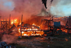 Kebakaran di Gang Gamili III A, Beberapa Rumah dan Barakan Terbakar