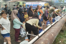 Krisis Air masih Terjadi di Samarinda, Warga Rela Antre hingga Dini Hari