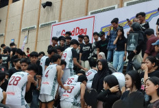 Moment of Silence, Pemain dan Penonton Beri Penghormatan Terakhir Bagi Nadya, Dancer Tim SMAN 2 Tenggarong