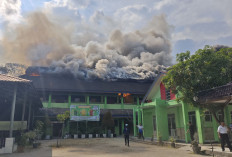Kebakaran SMPN 2 Samarinda, Delapan Ruang Kelas Hangus Diduga Korsleting Listrik