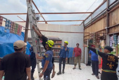 Diterjang Hujan Lebat dan Angin Kencang, Warung Sembako di Sambaliung Berau Rusak Berat