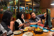 Sri Juniarsih Gandeng Ivan Gunawan, Batik Berau Naik Kelas Siap Dobrak Panggung Fesyen Nasional