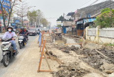  DPRD Samarinda Soroti Pengerjaan Drainase yang Belum Tuntas, Minta Warga Jangan Buang Sampah Sembarangan 