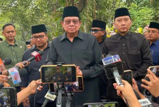 SBY Kenang Sumbang Lukisan Bersama, Guruh Soekarnoputra Dimakamkan Dekat dengan Sang Ibu
