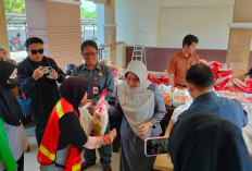 Bantu Kelompok Rentan, Pemkab Berau Bagikan Sembako Gratis ke 100 Kampung