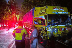 Truk Rem Blong Picu Tabrakan Beruntun 7 Kendaraan di Semayang Balikpapan, Satu Luka Berat
