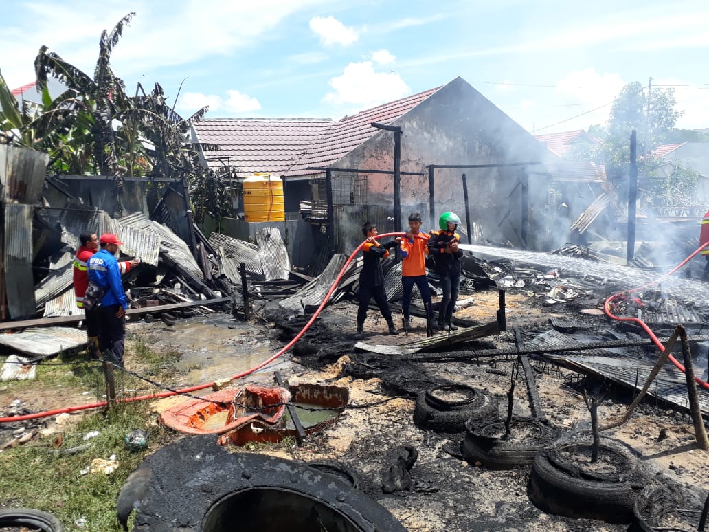 Terbakar, Rumah Sekaligus Warung di Balikpapan Rata Jadi Arang