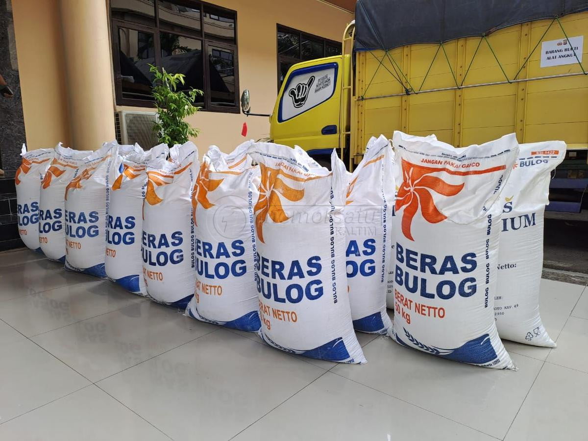 Tekan Harga Beras Bulog Dijual Di Toko Ritel