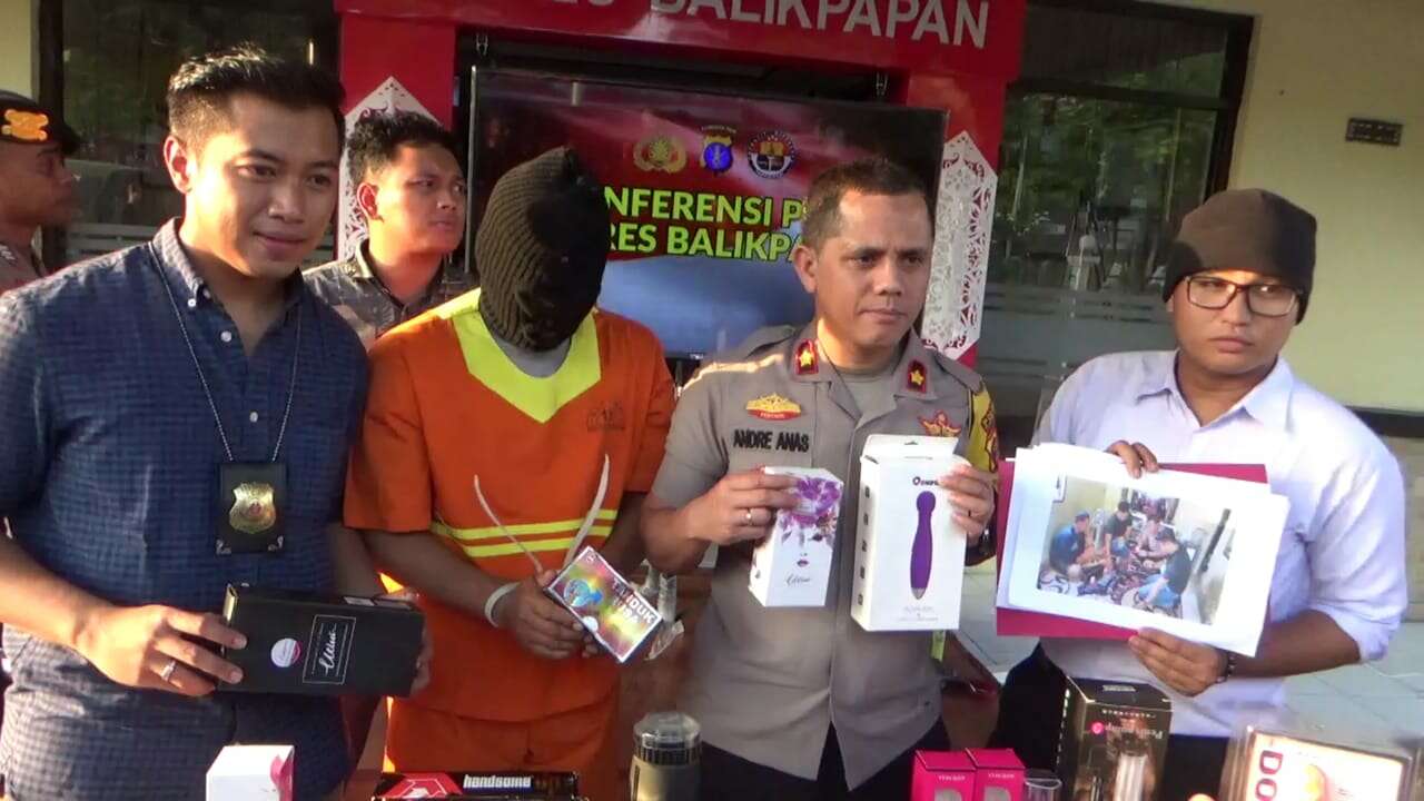 Penjual Alat Bantu Seks Online Tak Berizin Ditangkap Polres Balikpapan