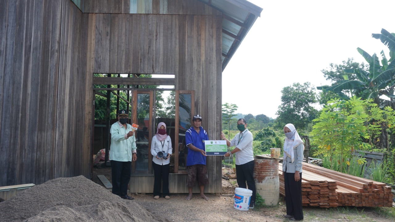 Beri Bantuan Material Bangunan