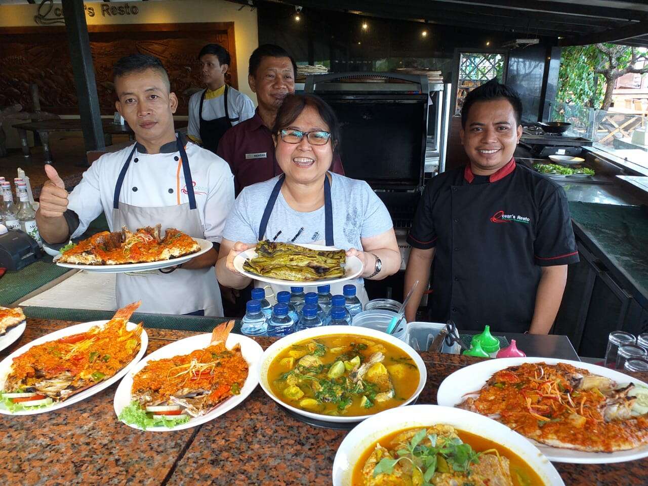 Pengacara Kondang Elza Syarief Pamer Skill Masak di Balikpapan