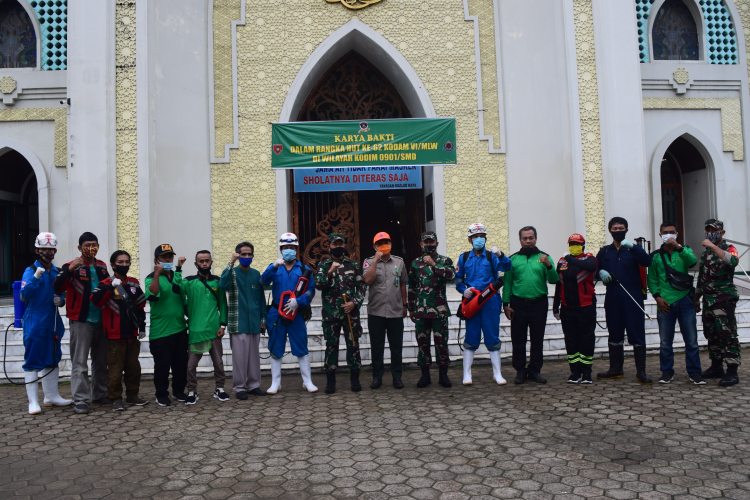 Peringati HUT Kodam VI Mulawarman, Korem 091/ASN Gelar Bakti Sosial