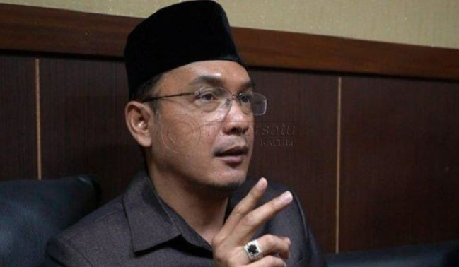 Sungai Muara Kaman Kering, Alif Turiadi Imbau Nelayan Tangkap Alih Profesi Jadi Nelayan Budidaya