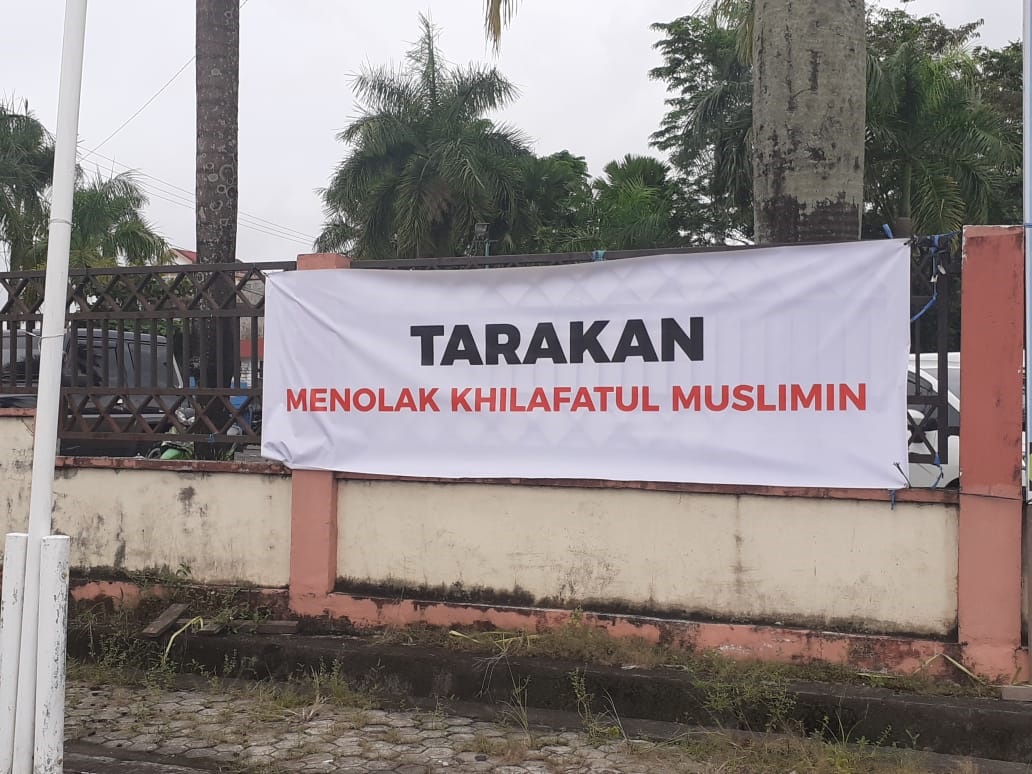 Disesalkan MUI, Spanduk Penolakan Dilepas