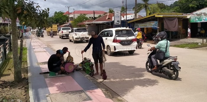 Menyiksa Binatang dan Tularkan Penyakit