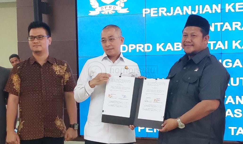 DPRD dan Kejari Kukar Teken Kontrak