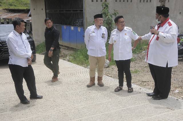 Wabup Rendi Tinjau Pembangunan Jalan dan Jembatan di Loa Janan