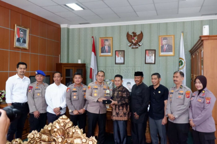 AKBP Ronni Bonic Sambangi Ketua DPRD Kutim