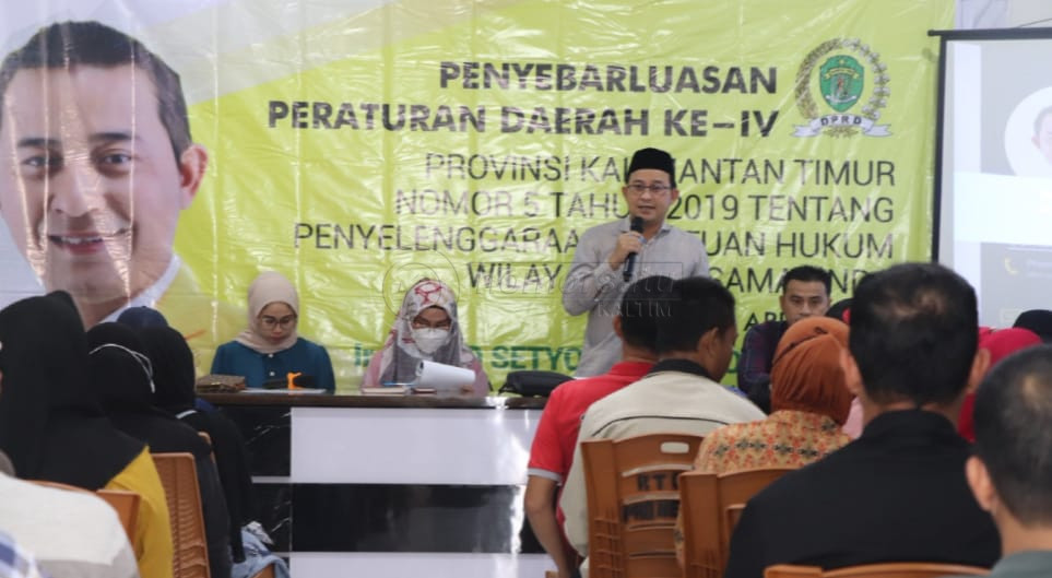 Sapto Sosialisaikan Perda Bantuan Hukum di Kelurahan Karang Asam Ulu