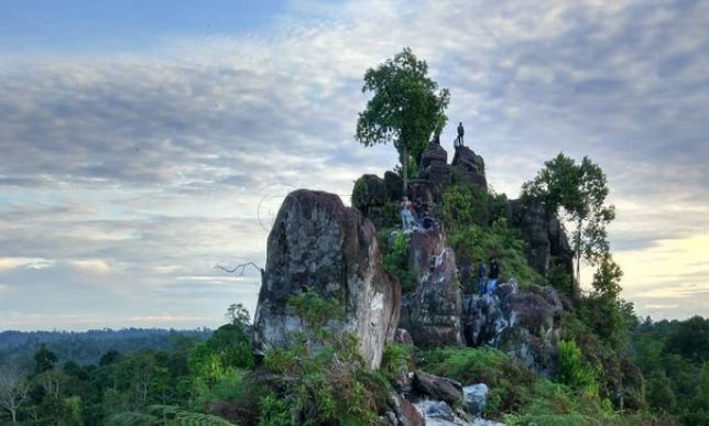 Objek Wisata Batu Dinding Terus Dibenahi