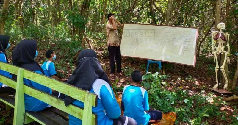 Hutan Sekolah Jadi Laboratorium