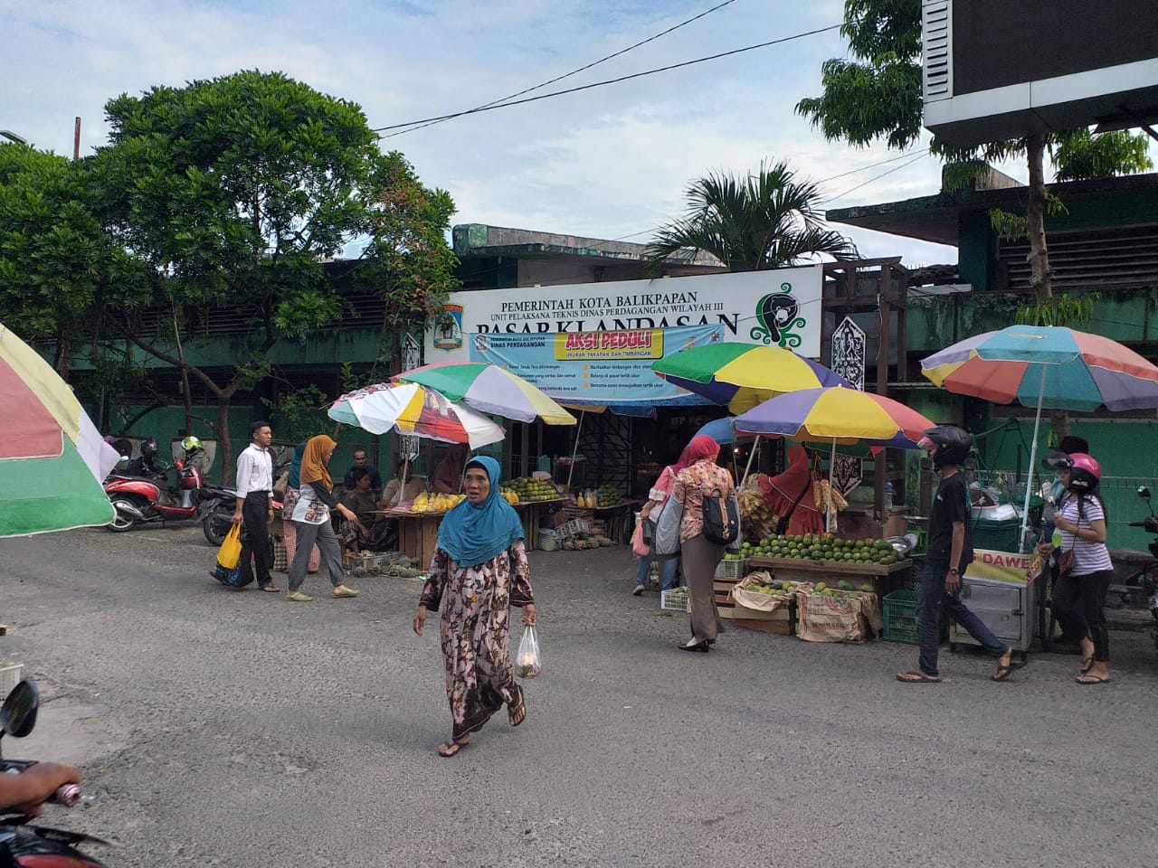 Capai Titik Terang, Penutupan Pasar Klandasan Batal