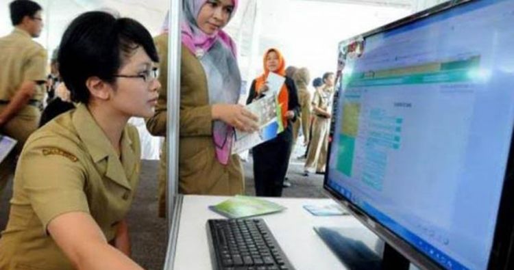 Wahai PNS, Jangan Sembarangan Buat Status di Media Sosial