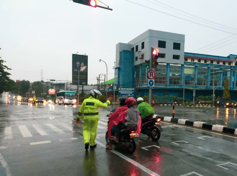 Kerahkan Timsus Pengurai Macet saat Banjir di Balikpapan