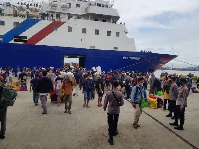 Besok, Puncak Arus Balik di Pelabuhan Samarinda