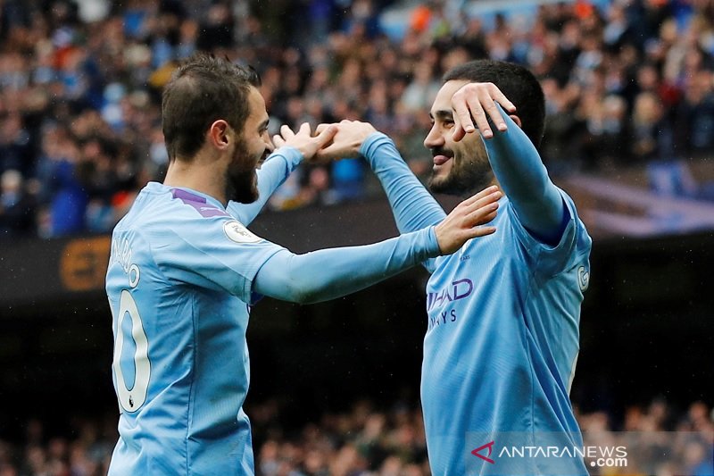 Man City Hempaskan Aston Villa 3-0