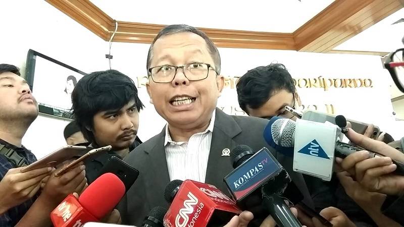 Arsul Sani Desak Kemenkumham Cabut Paspor Jozeph Paul Zhang