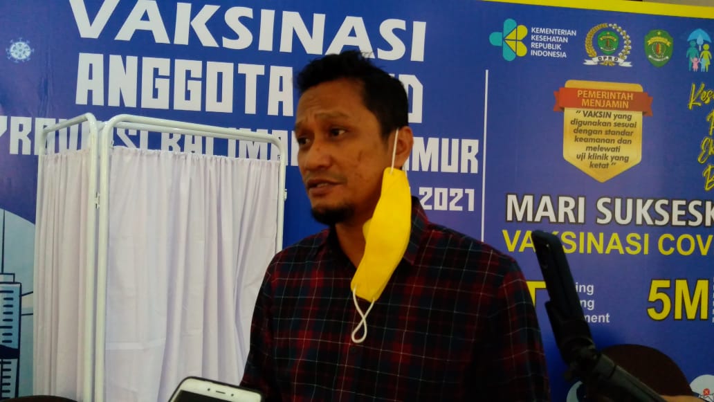 Anggota Dewan Lakukan Vaksin