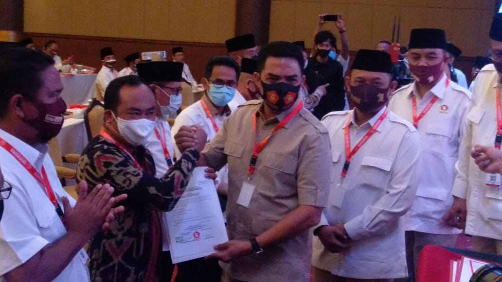 Gerindra Serahkan SK Pencalonan