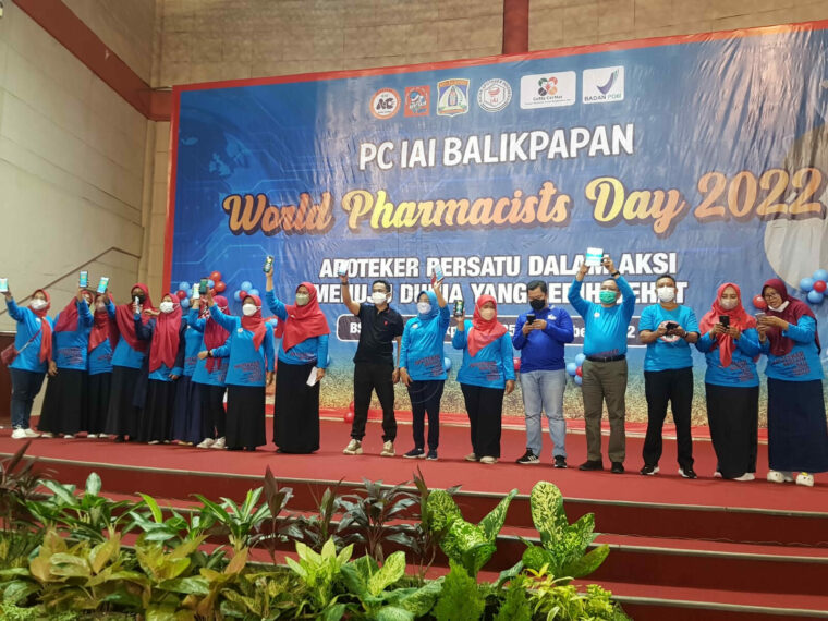 Peringati Hari Apoteker Sedunia, PC IAI Balikpapan Gelar Senam Sehat Hingga Periksa Kesehatan Gratis