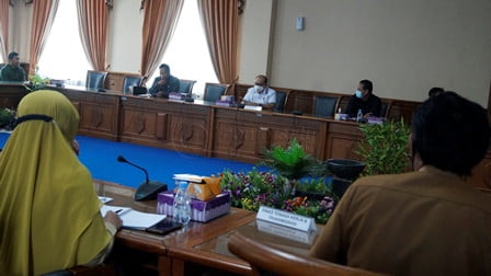 TKA Ilegal Jajah Kutim, Dewan: Tenaga Lokal Dikesampingkan