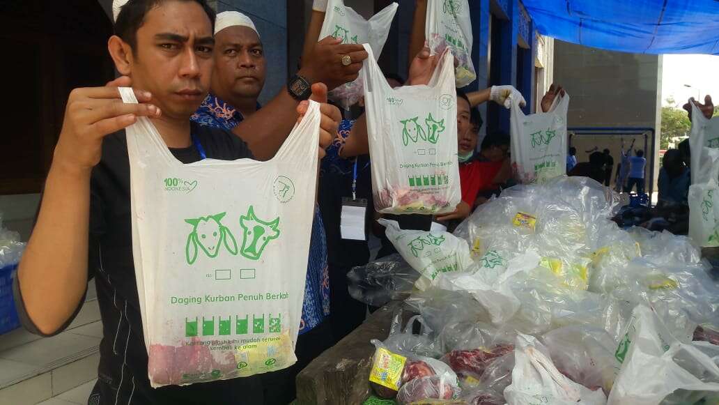 Batal Pakai Besek, Ganti dengan Plastik Ramah Lingkungan