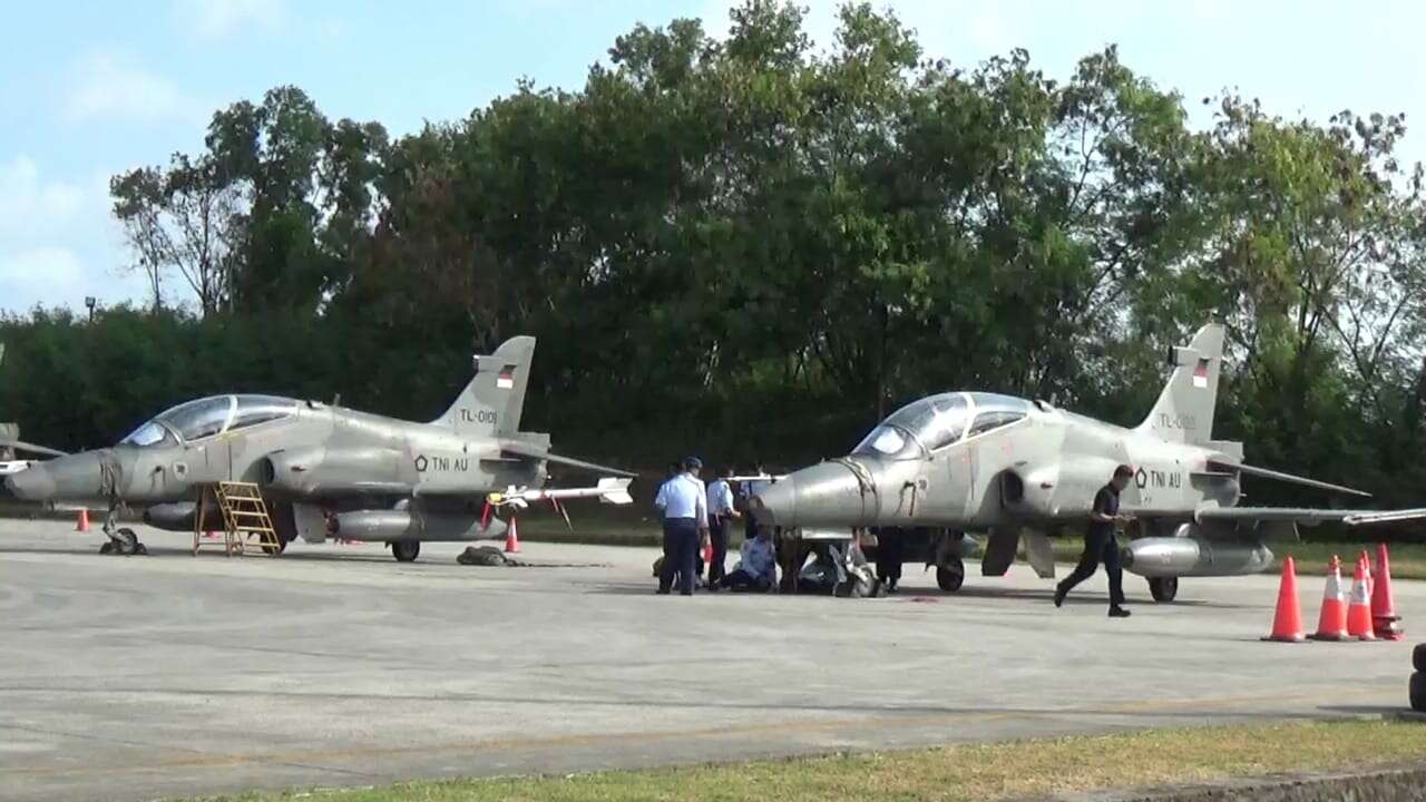 Empat Pesawat Hawks Milik TNI AU Mendarat Di Lanud Dhomber Balikpapan